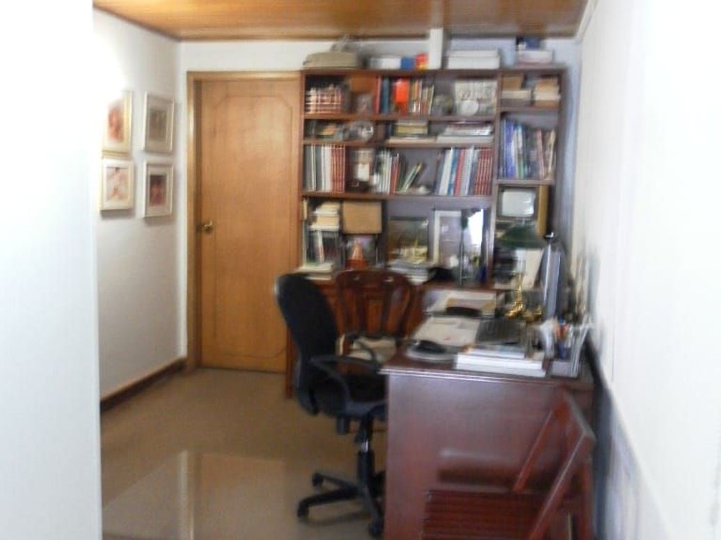 Apartamento de 3 alcobas en venta en Santa Barbara Central, Bogotá, 135 m² · foto 5 de 19
