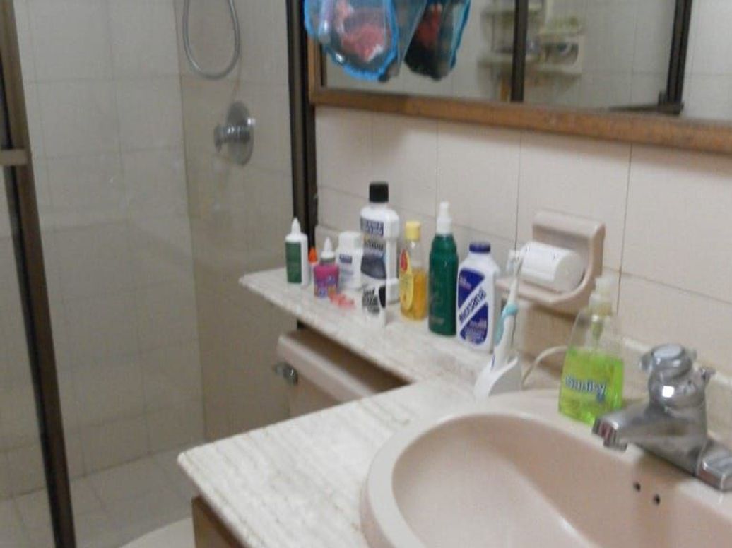 Apartamento de 3 alcobas en venta en Santa Barbara Central, Bogotá, 135 m² · foto 17 de 19
