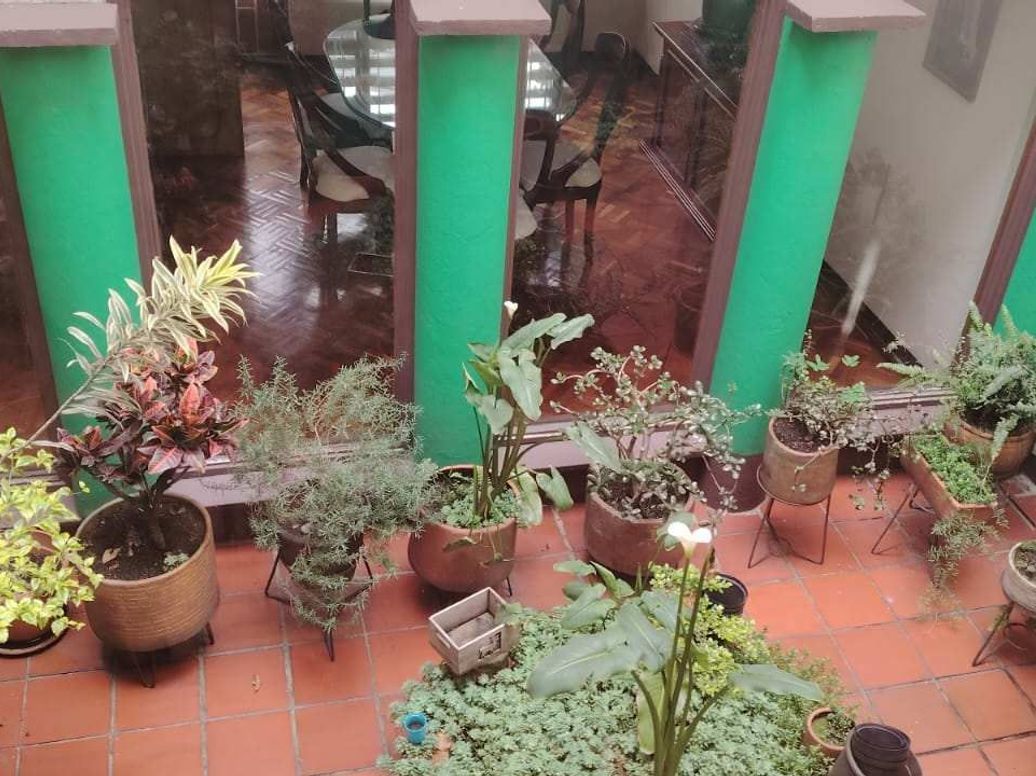 Casa de 5 alcobas en venta en Santa Barbara Central, Bogotá, 324 m² · foto 2 de 11