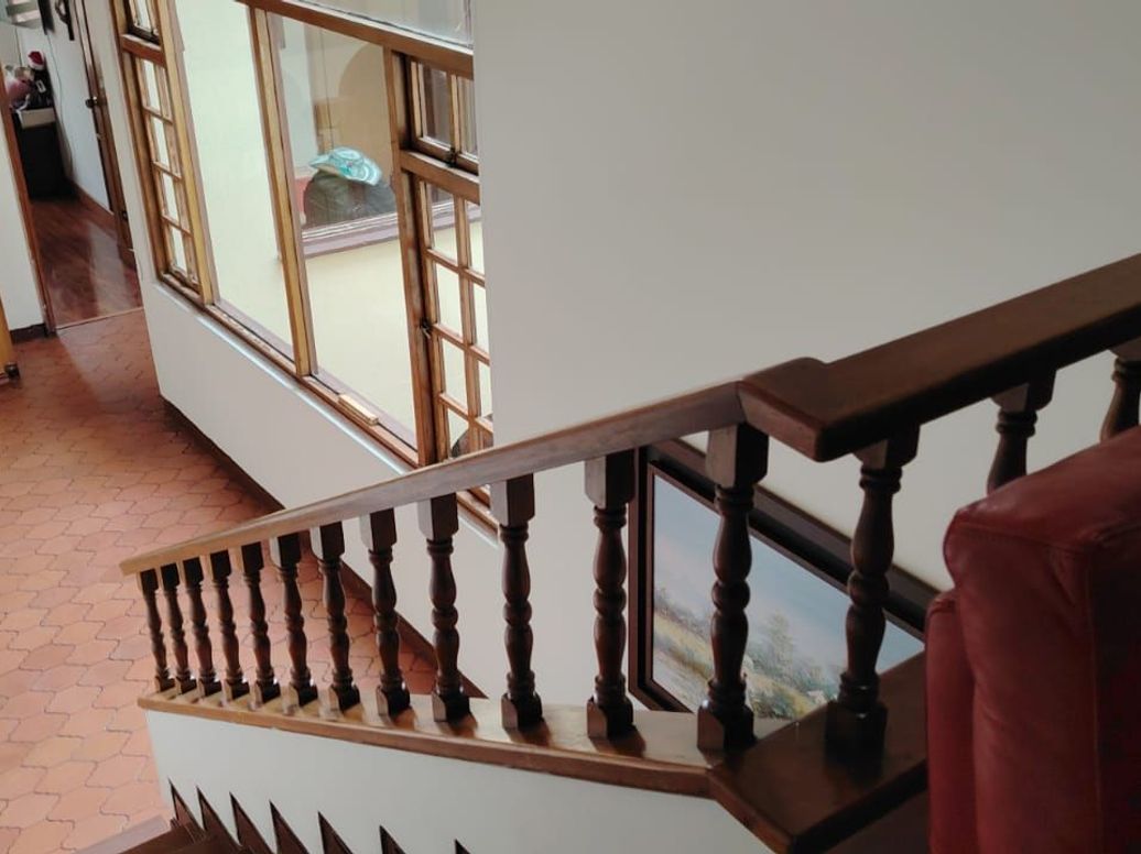 Casa de 5 alcobas en venta en Santa Barbara Central, Bogotá, 324 m² · foto 7 de 11