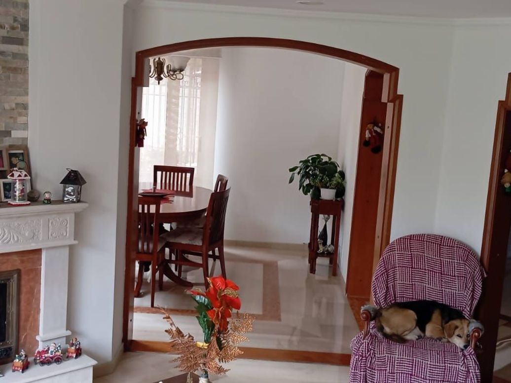 Apartamento de 3 alcobas en venta en Cr. Punta Del Este, Bogotá, 171 m² · foto 2 de 20