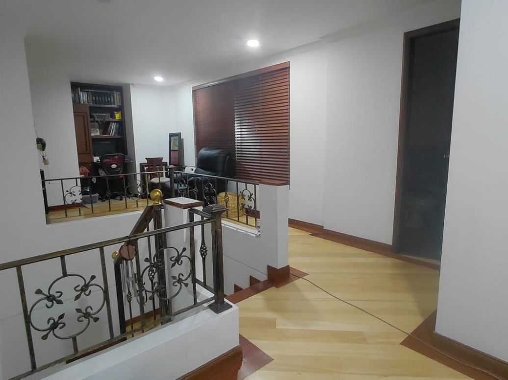 Apartamento de 3 alcobas en venta en Cr. Punta Del Este, Bogotá, 171 m² · foto 8 de 20