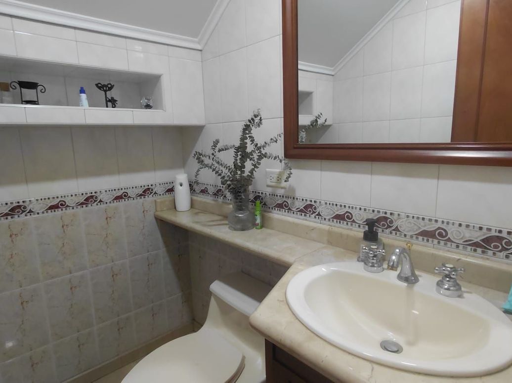 Apartamento de 3 alcobas en venta en Cr. Punta Del Este, Bogotá, 171 m² · foto 7 de 20