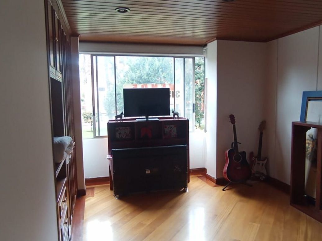 Apartamento de 3 alcobas en venta en Cr. Punta Del Este, Bogotá, 171 m² · foto 15 de 20