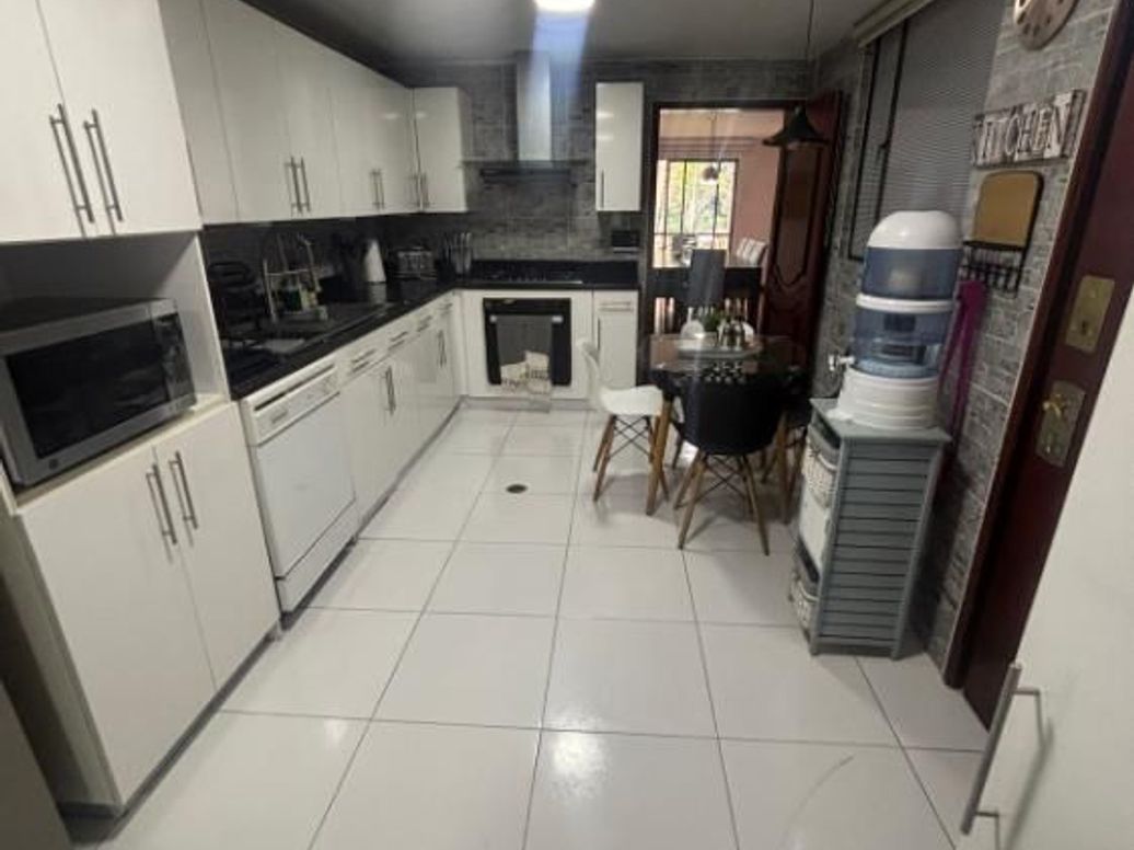 Apartamento de 3 alcobas en venta en Chico Norte Et. Ii, Bogotá, 188 m² · foto 10 de 20