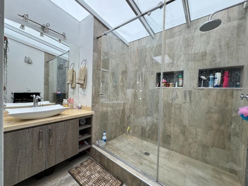 Apartamento de 2 alcobas en venta en Caobos Salazar, Bogotá, 175 m² · foto 20 de 20