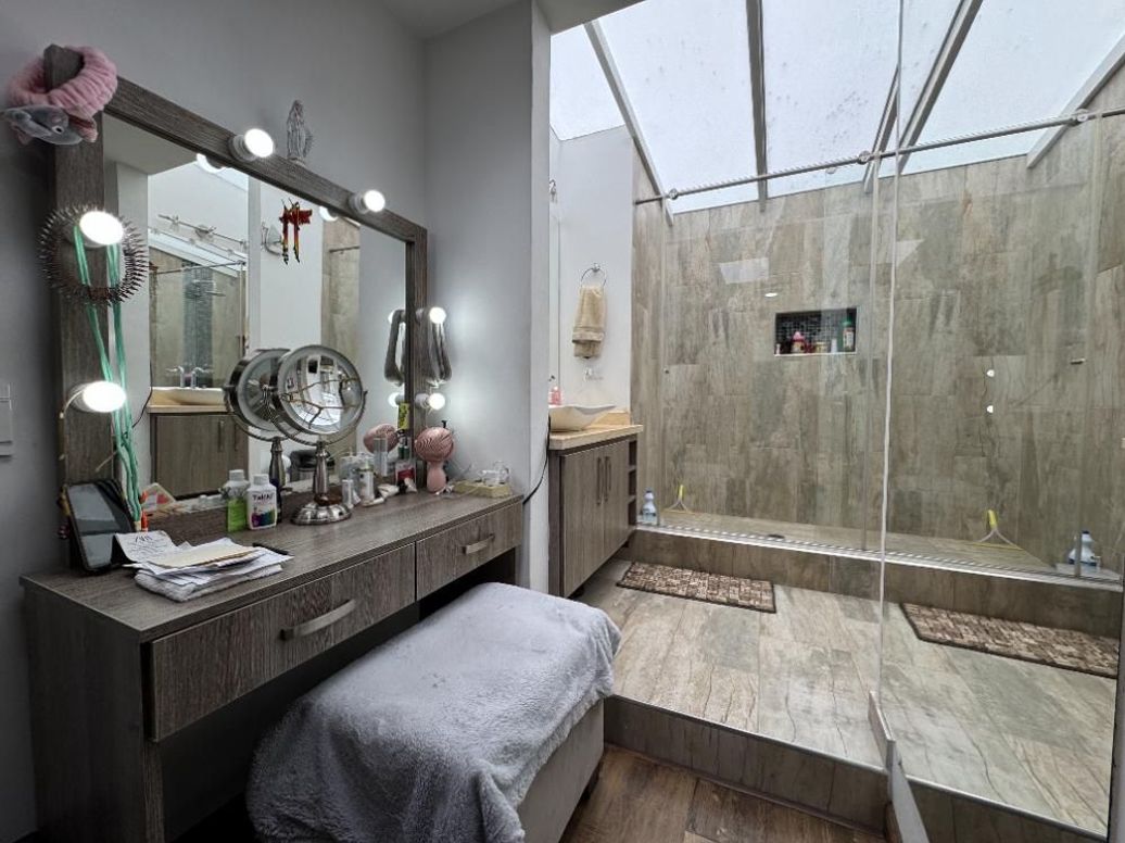 Apartamento de 2 alcobas en venta en Caobos Salazar, Bogotá, 175 m² · foto 19 de 20
