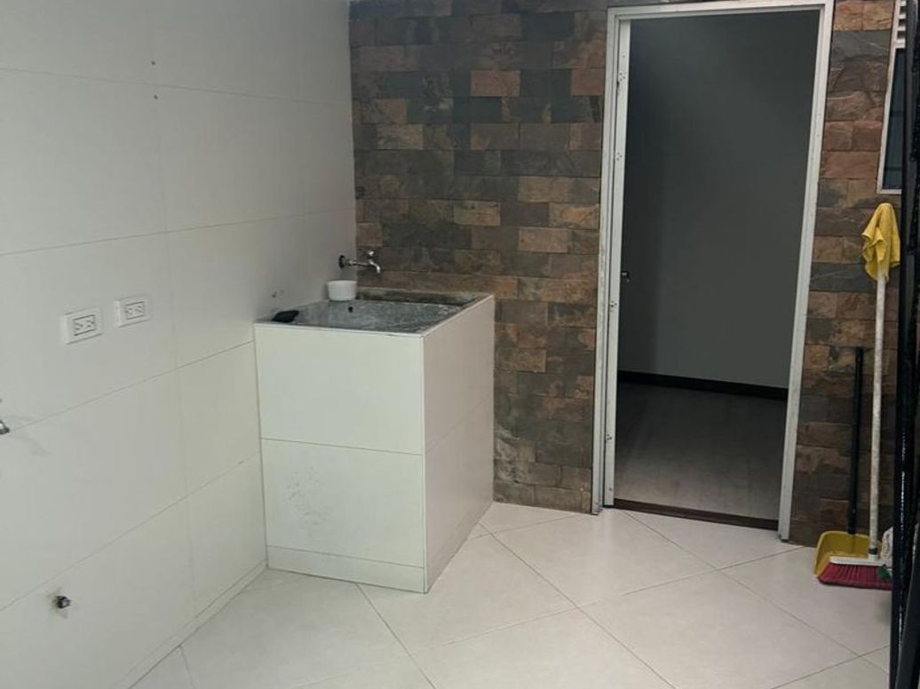 Casa de 3 alcobas en venta en Bellavista Occidental, Bogotá, 130 m² · foto 13 de 17