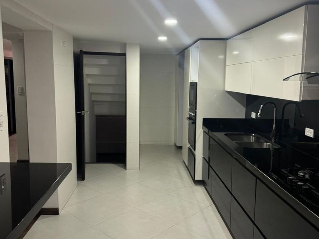 Casa de 3 alcobas en venta en Bellavista Occidental, Bogotá, 130 m² · foto 8 de 17