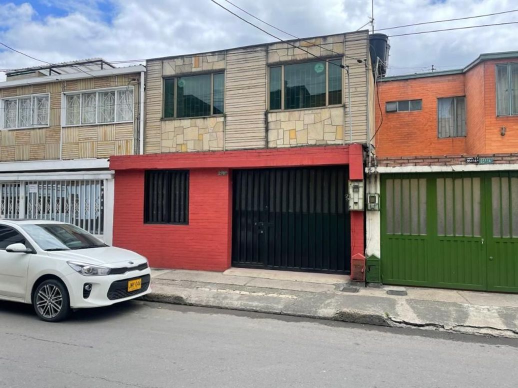 Casa de 3 alcobas en venta en Super Manzana 5, Bogotá, 120 m² · foto 2 de 15