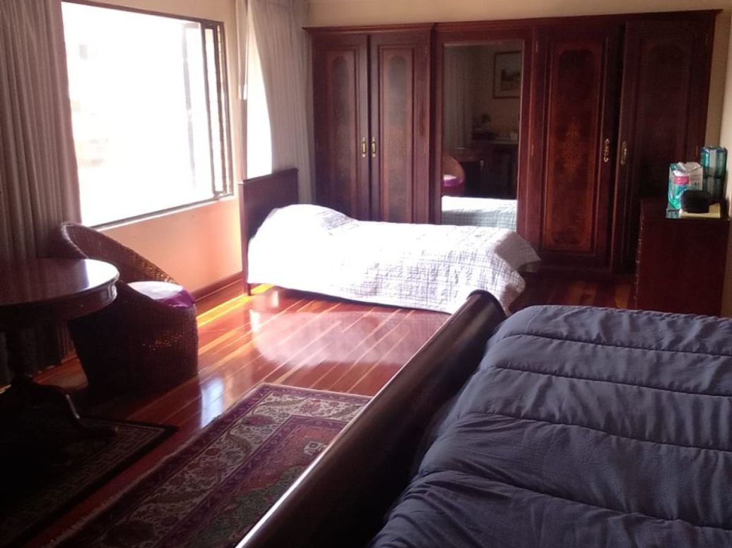 Apartamento de 5 alcobas en venta en Santa Barbara Occidental, Bogotá, 330 m² · foto 6 de 11