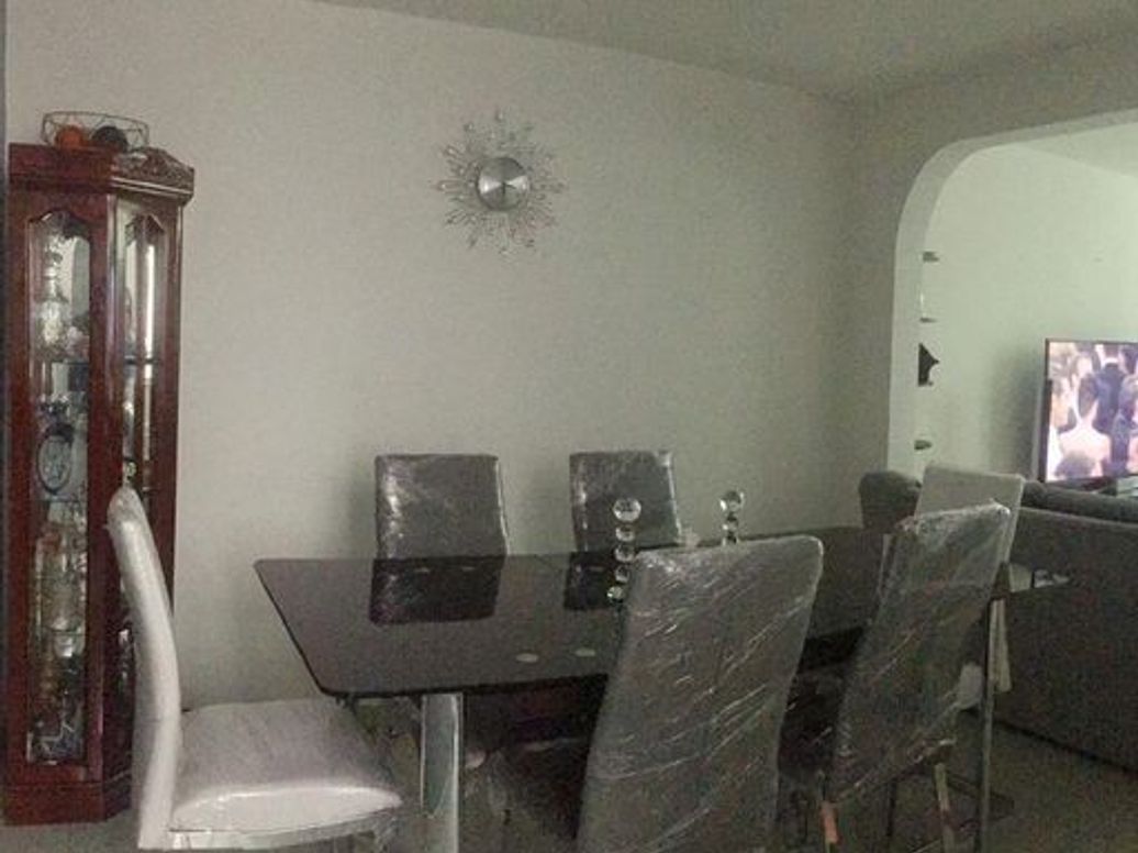Casa de 6 alcobas en venta en Bravo Paez, Bogotá, 311 m² · foto 4 de 13