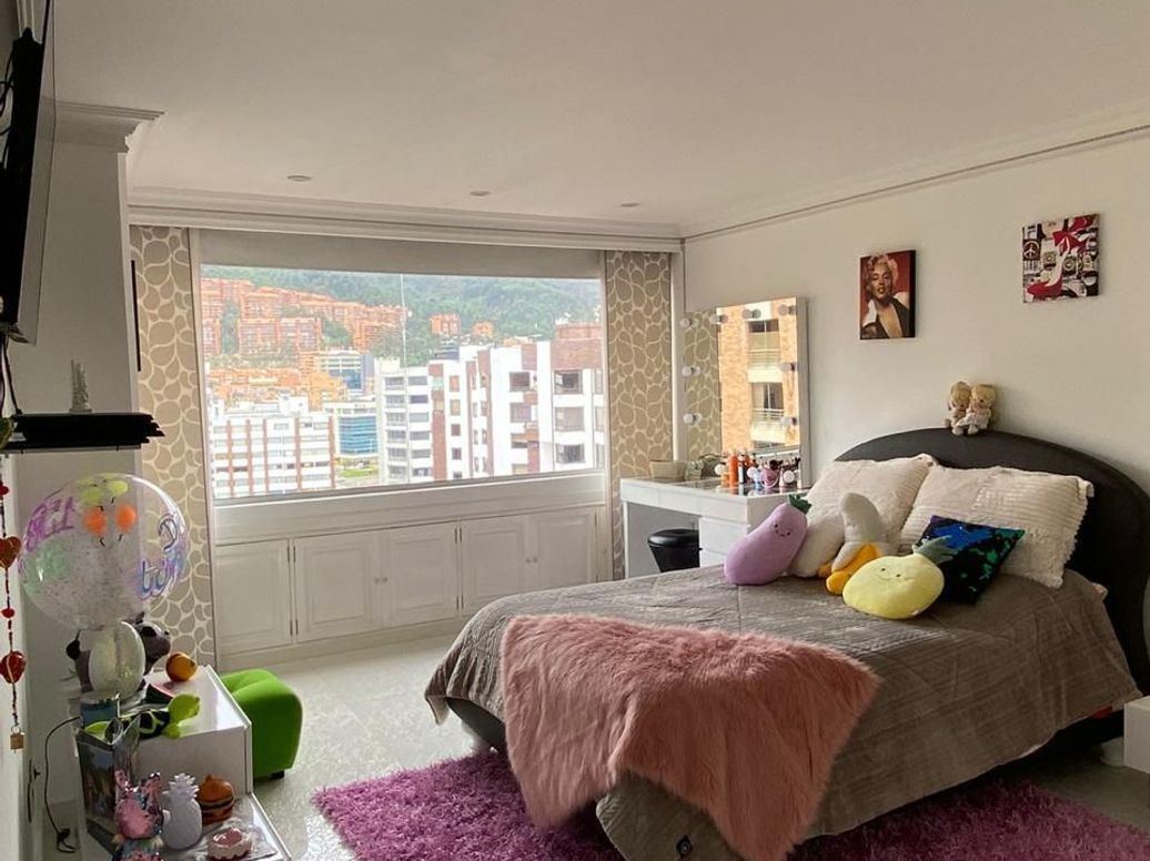 Apartamento de 4 alcobas en venta en Santa Barbara Central, Bogotá, 410 m² · foto 12 de 20