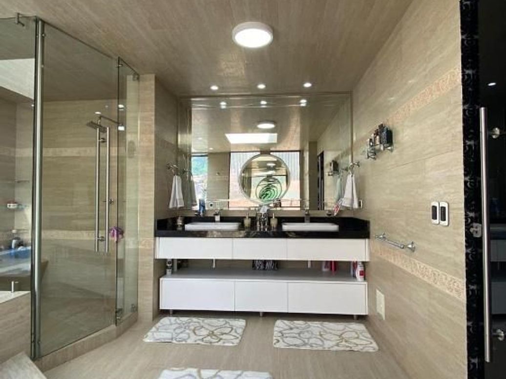 Apartamento de 4 alcobas en venta en Santa Barbara Central, Bogotá, 410 m² · foto 11 de 20