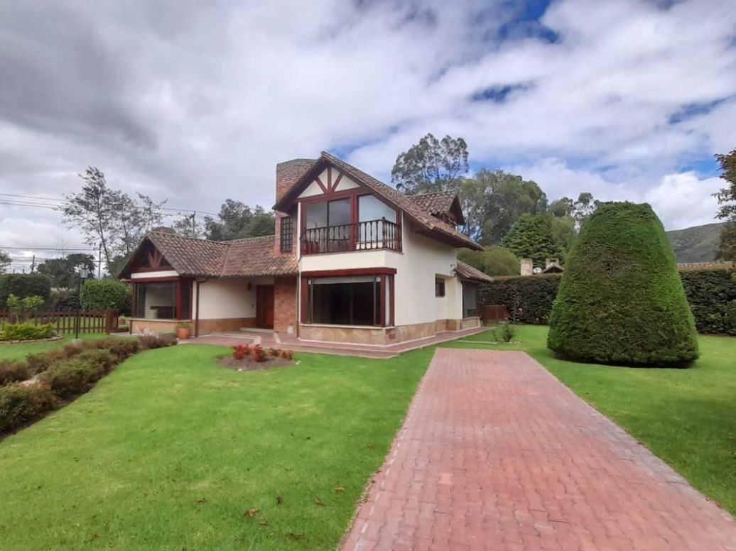 Casa de 3 alcobas en venta en Casa Blanca, Bogotá, 180 m² · foto 2 de 20