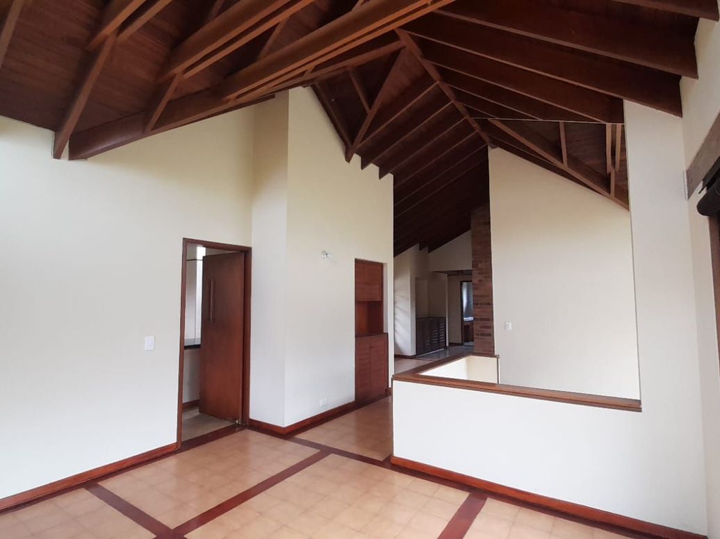 Casa de 3 alcobas en venta en Casa Blanca, Bogotá, 180 m² · foto 5 de 20