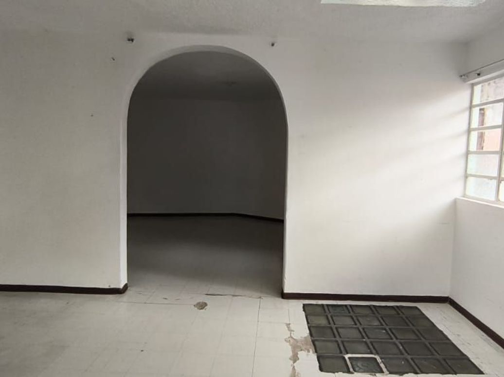 Casa de 6 alcobas en venta en Santander Sur, Bogotá, 568 m² · foto 17 de 20