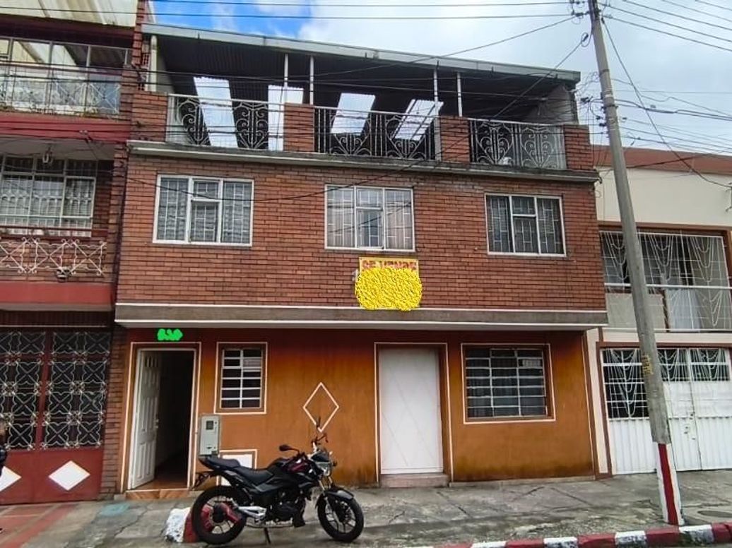 Casa de 6 alcobas en venta en Santander Sur, Bogotá, 568 m² · foto 5 de 20