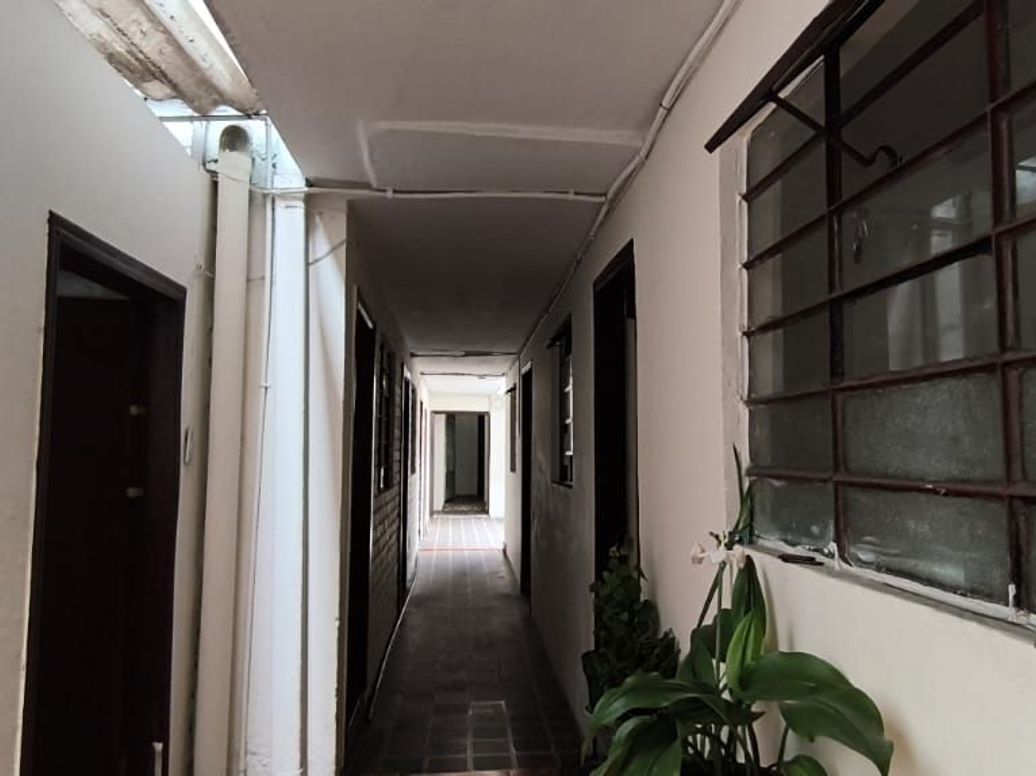 Casa de 6 alcobas en venta en Santander Sur, Bogotá, 568 m² · foto 4 de 20