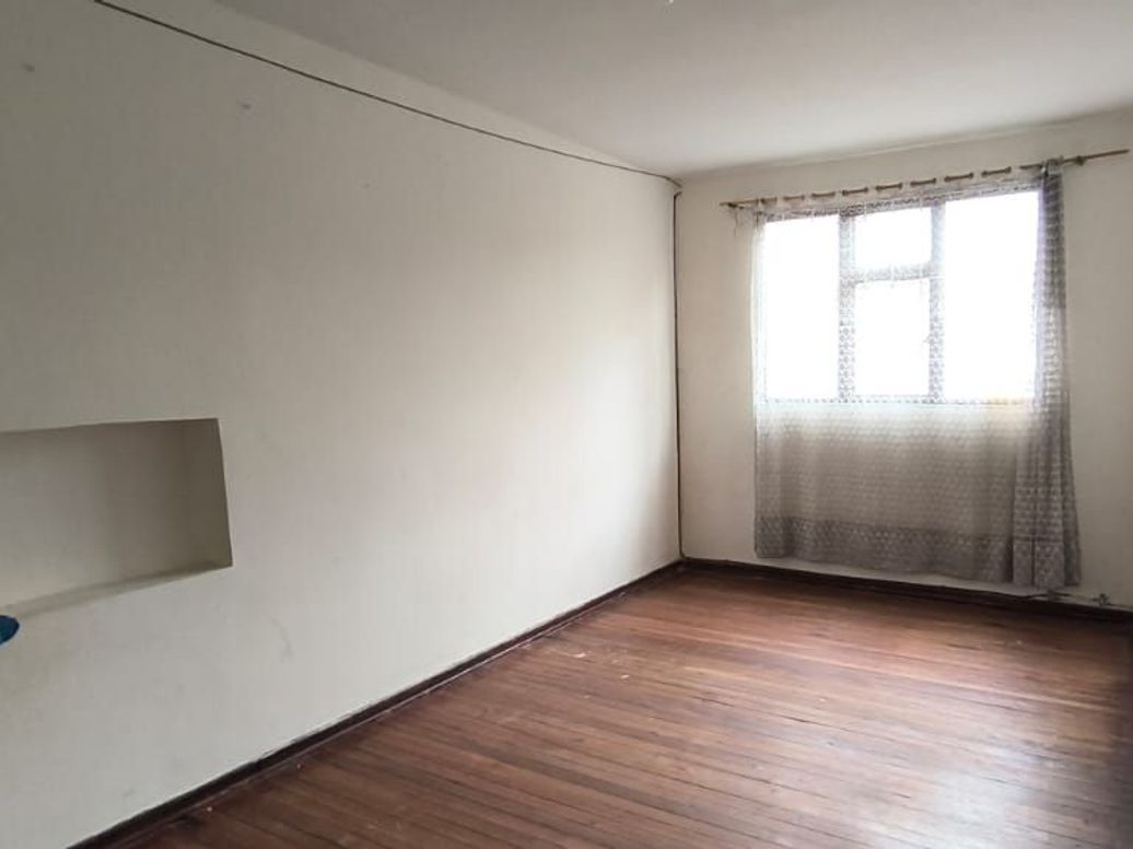 Casa de 6 alcobas en venta en Santander Sur, Bogotá, 568 m² · foto 6 de 20