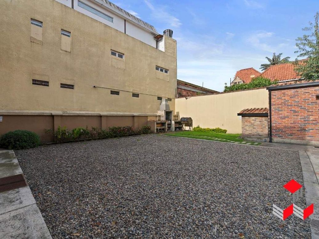 Casa de 6 alcobas en venta en Teusaquillo, Bogotá, 960 m² · foto 8 de 16