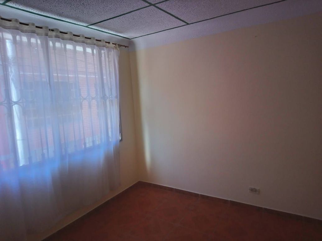 Casa de 6 alcobas en venta en La Gaitana, Bogotá, 260 m² · foto 6 de 17