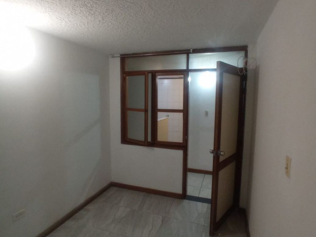 Casa de 6 alcobas en venta en La Isabela, Bogotá, 332 m² · foto 7 de 20