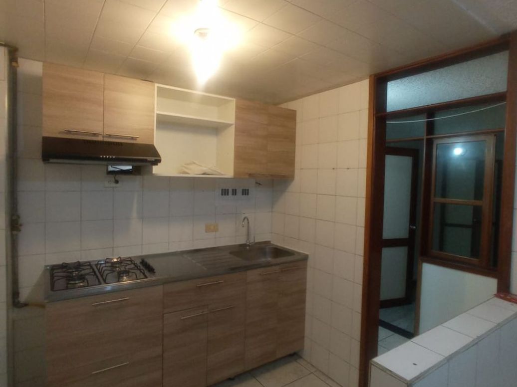 Casa de 6 alcobas en venta en La Isabela, Bogotá, 332 m² · foto 19 de 20