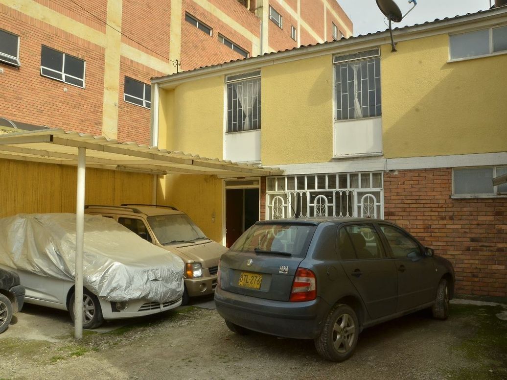 Casa de 5 alcobas en venta en Marsella, Bogotá, 320 m² · foto 18 de 18