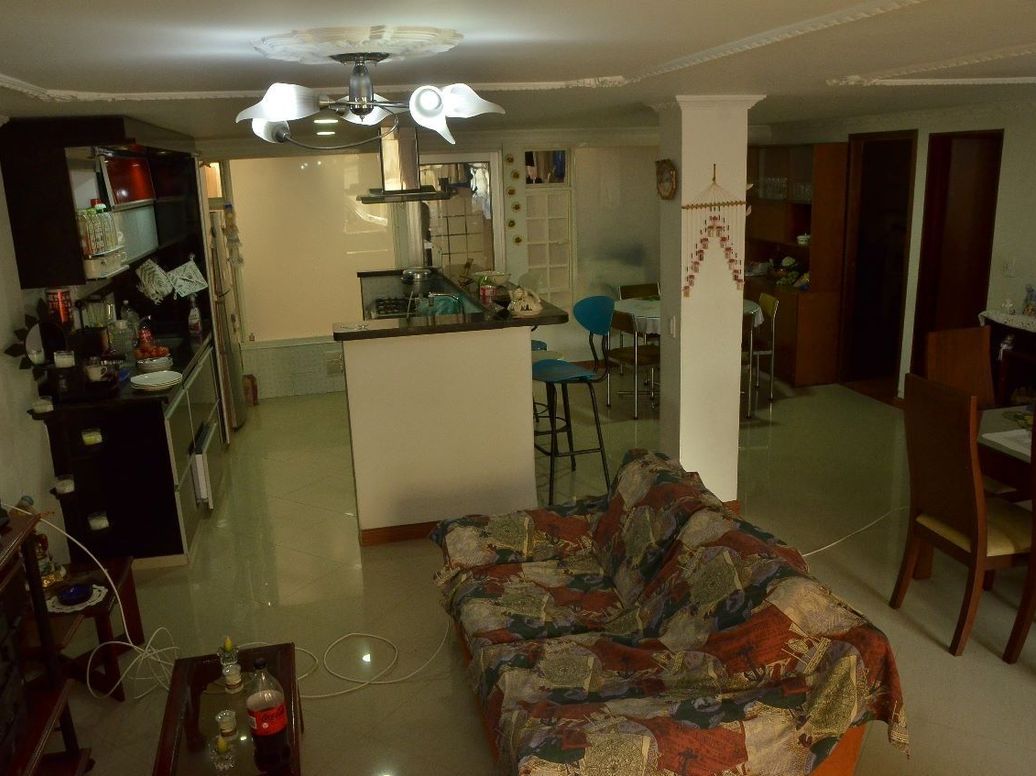 Casa de 5 alcobas en venta en Marsella, Bogotá, 320 m² · foto 11 de 18