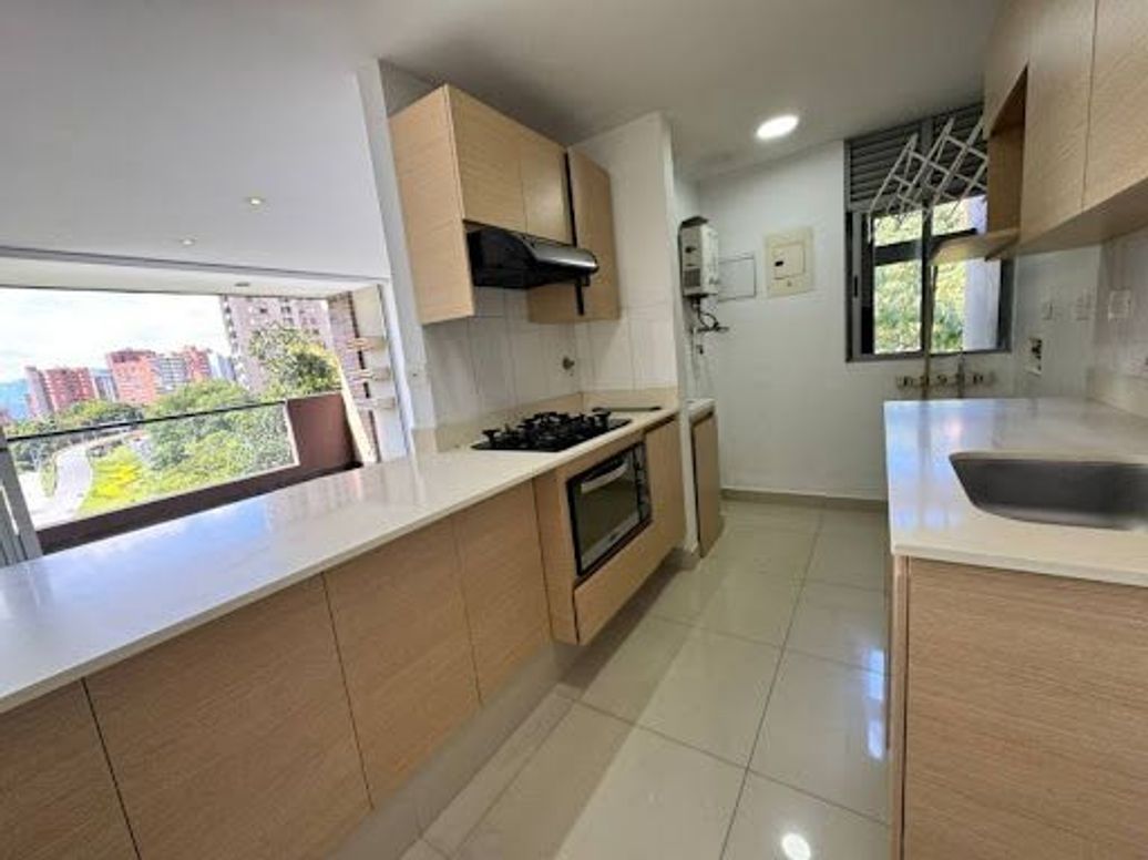 ARRIENDO de APARTAMENTO en LOS BALSOS, Medellín en Los Balsos 1