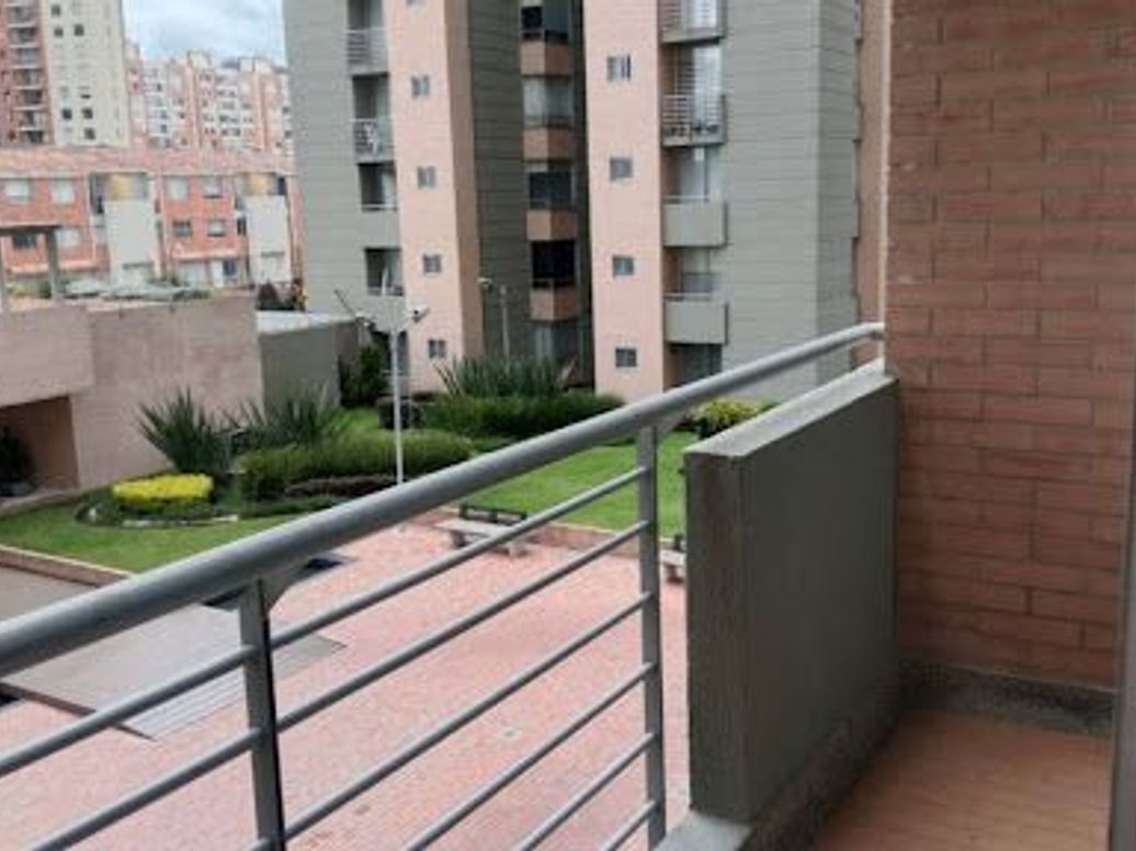 Apartamento de 3 alcobas en venta en Pradera Norte, Bogotá, 108 m² · foto 3 de 20