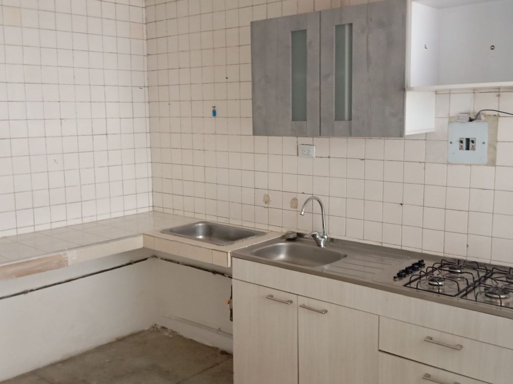 Casa de 5 alcobas en venta en El Rosario, Bogotá, 243 m² · foto 4 de 13