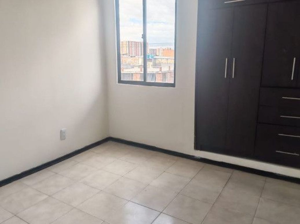 Apartamento de 3 alcobas en venta en Batallón Caldas, Bogotá · foto 14 de 14