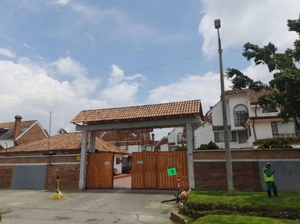 Casa de 4 alcobas en venta en San José De Bavaria, Bogotá, 176 m² · foto 2 de 20