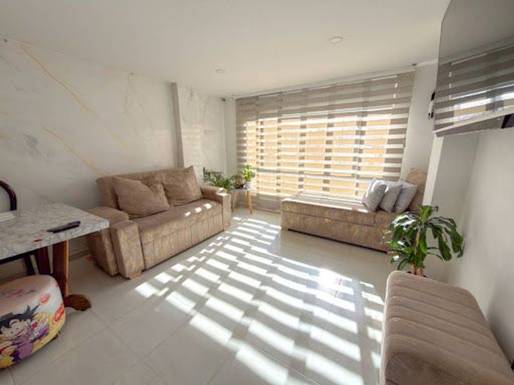 Apartamento de 3 alcobas en venta en El Carmen, Bogotá, 63 m² · foto 4 de 20