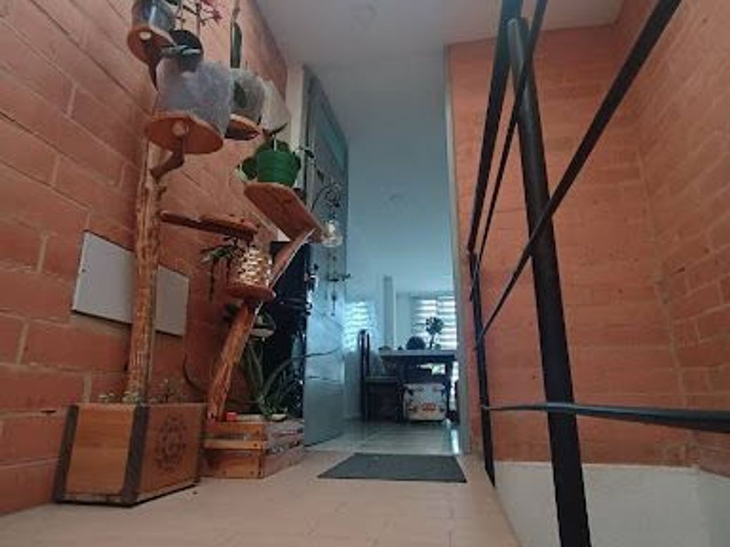 Apartamento de 3 alcobas en venta en El Carmen, Bogotá, 63 m² · foto 2 de 20