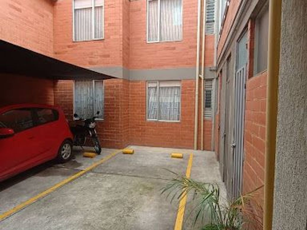 Apartamento de 3 alcobas en venta en El Carmen, Bogotá, 63 m² · foto 3 de 20