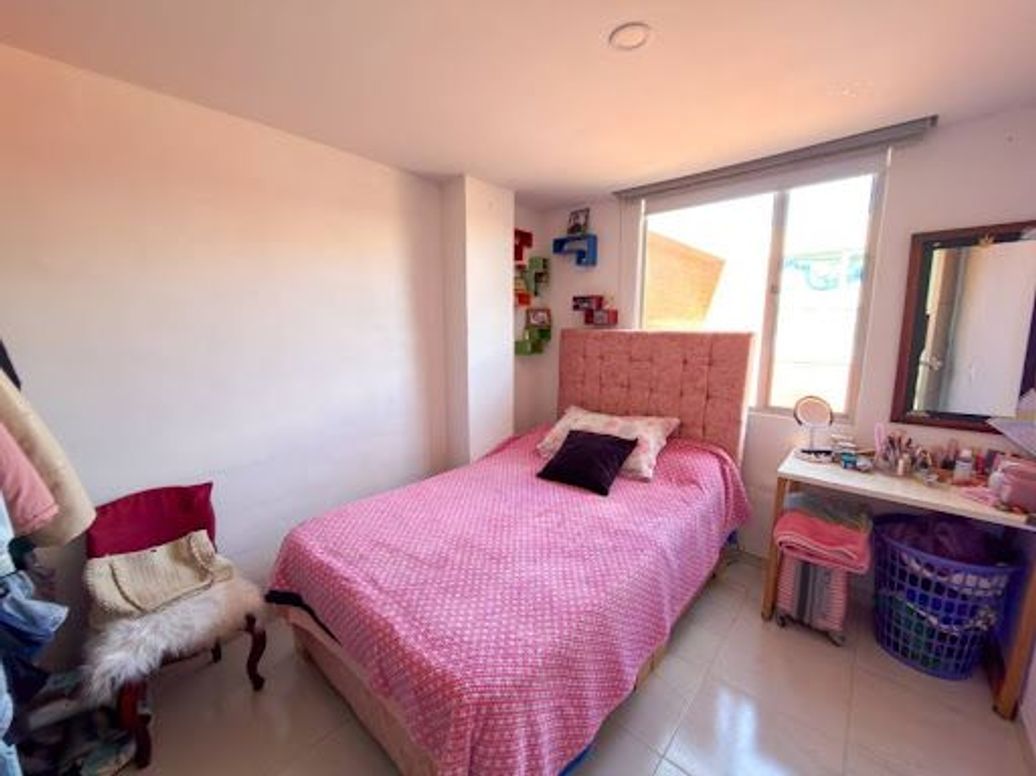 Apartamento de 3 alcobas en venta en El Carmen, Bogotá, 63 m² · foto 18 de 20