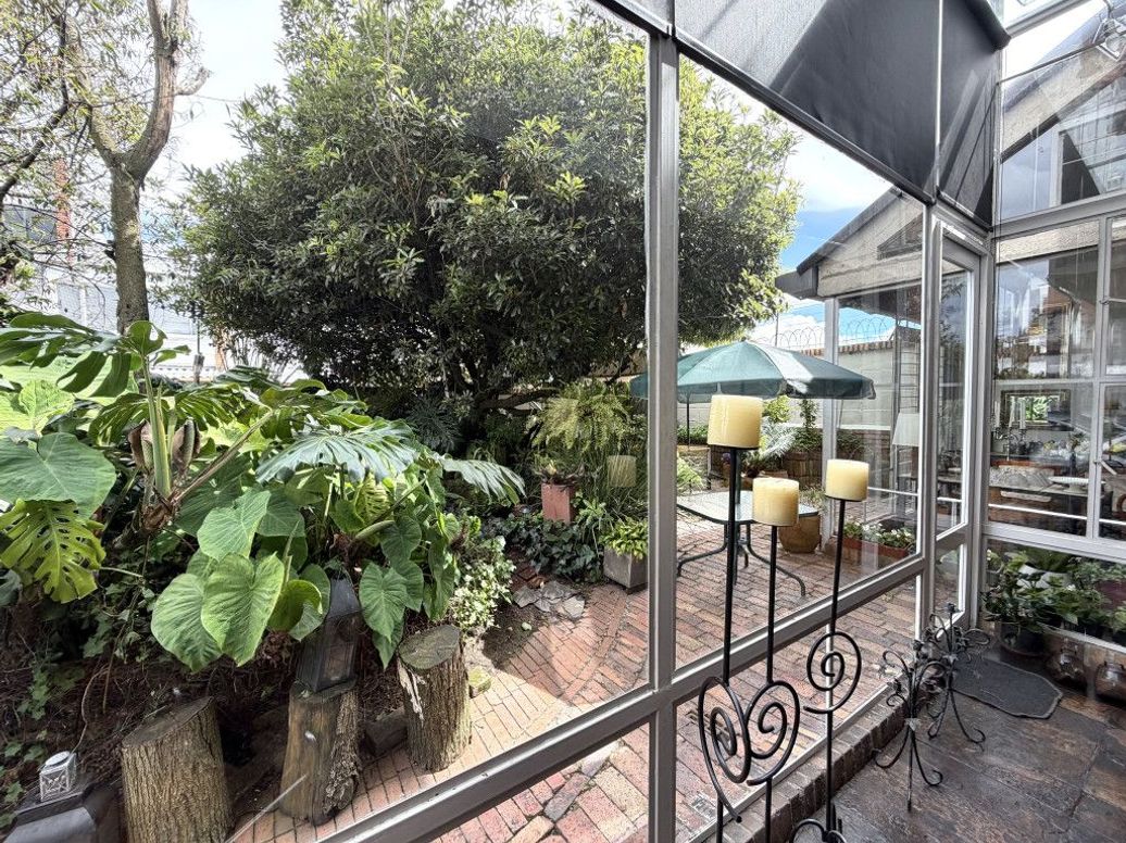 Casa de 3 alcobas en venta en Niza, Bogotá, 220 m² · foto 3 de 20