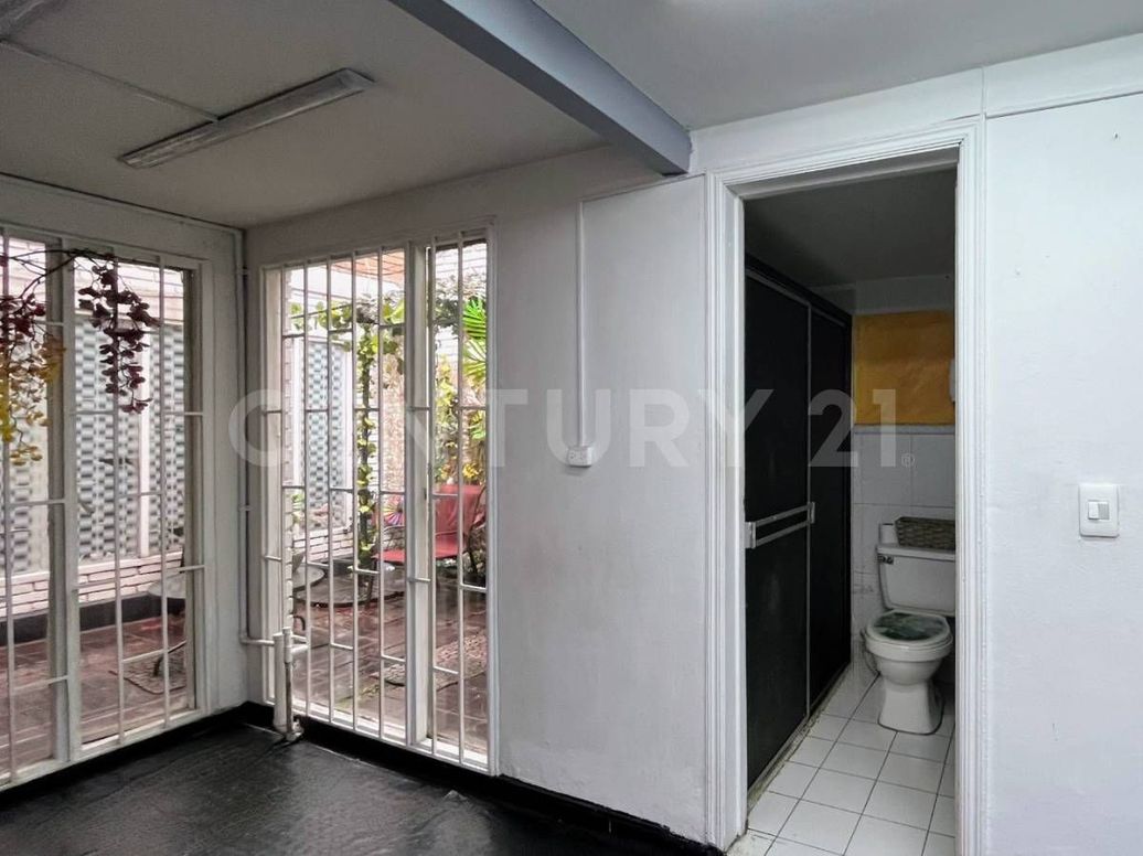 Casa de 4 alcobas en venta en Urbanización San Martín, Bogotá, 230 m² · foto 10 de 13