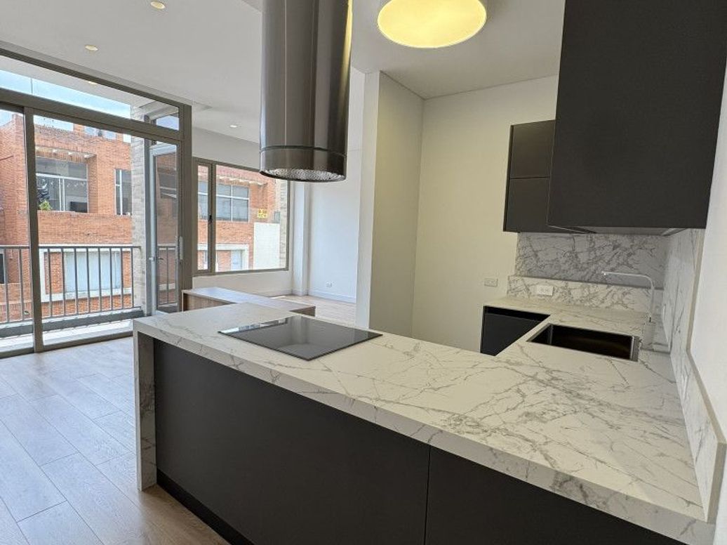 Apartamento de 1 alcoba en venta en Chico Norte Et. Iii, Bogotá, 57 m² · foto 2 de 20