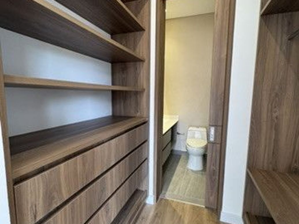 Apartamento de 1 alcoba en venta en Chico Norte Et. Iii, Bogotá, 57 m² · foto 11 de 20