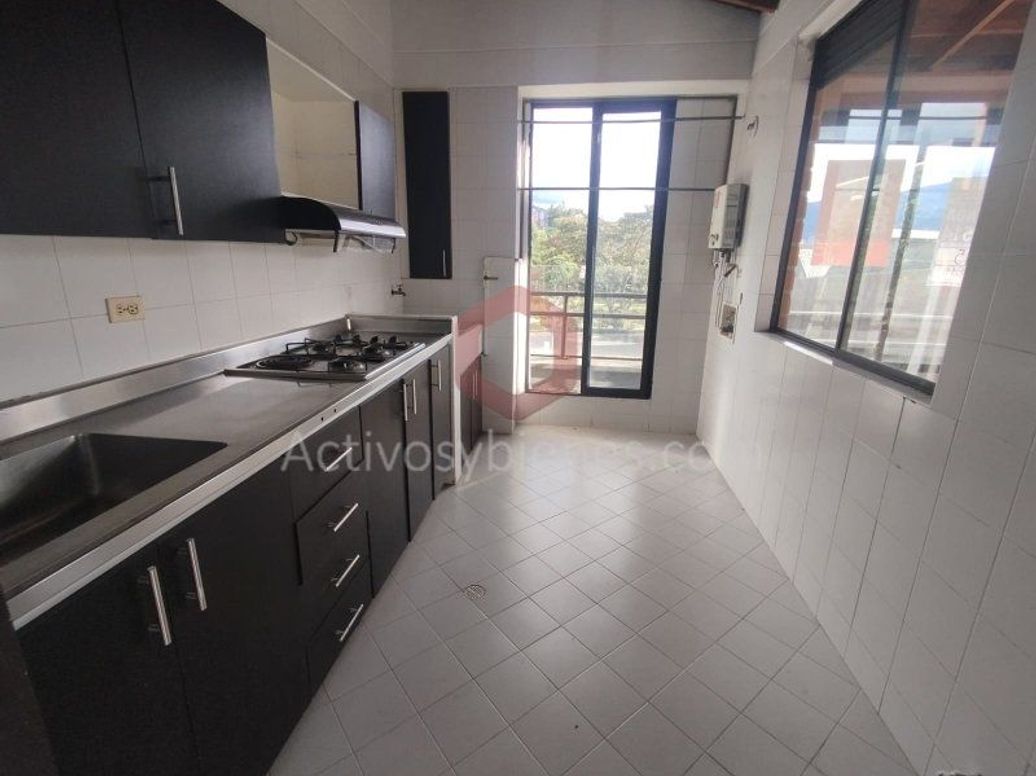 Apartamento en Envigado, El Portal - 90 m², 3 Alcobas, Parqueadero, Amenidades Cercanas en El Portal