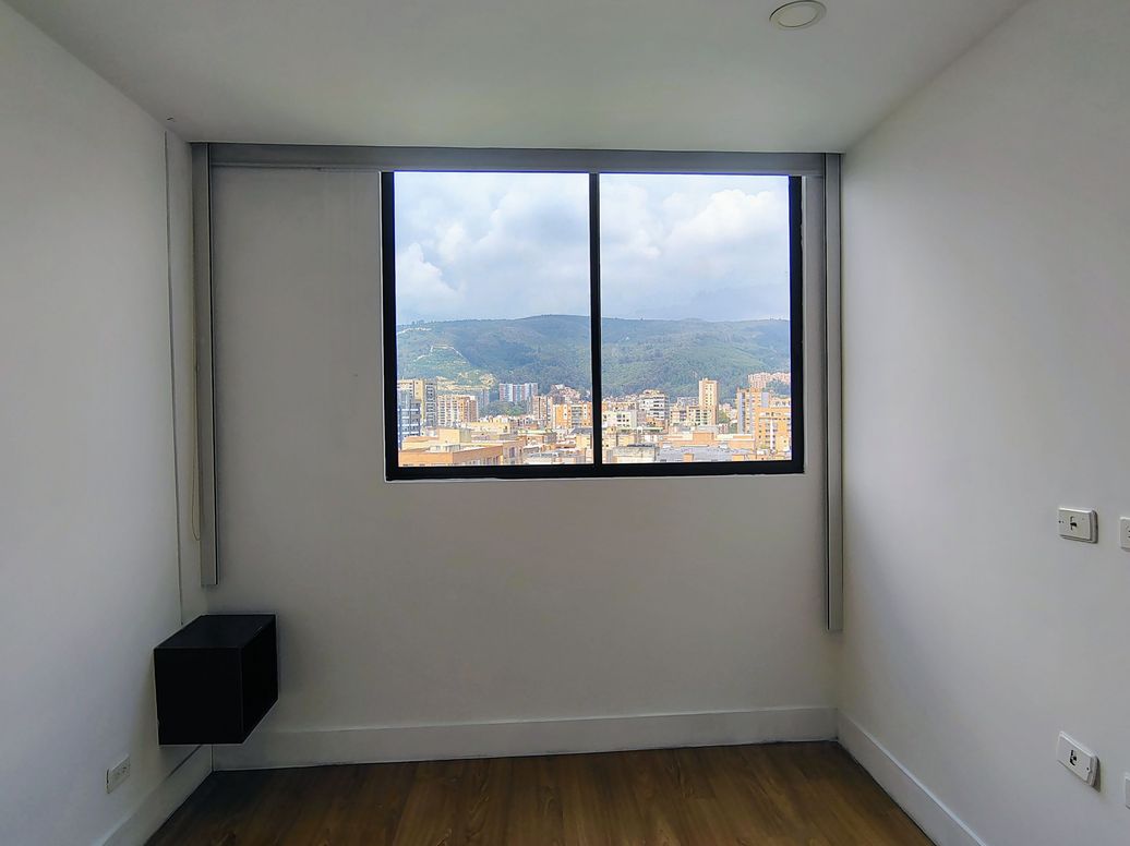 Apartamento de 2 alcobas en venta en Los Cedritos, Bogotá, 72 m² · foto 12 de 19