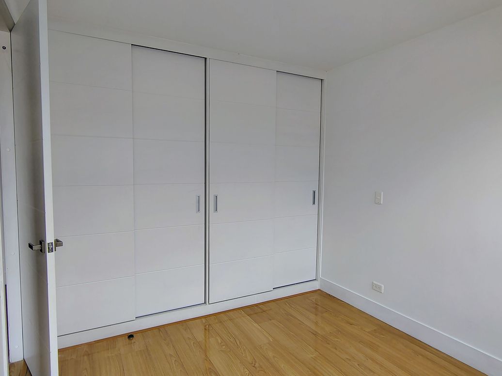 Apartamento de 2 alcobas en venta en Los Cedritos, Bogotá, 72 m² · foto 8 de 19