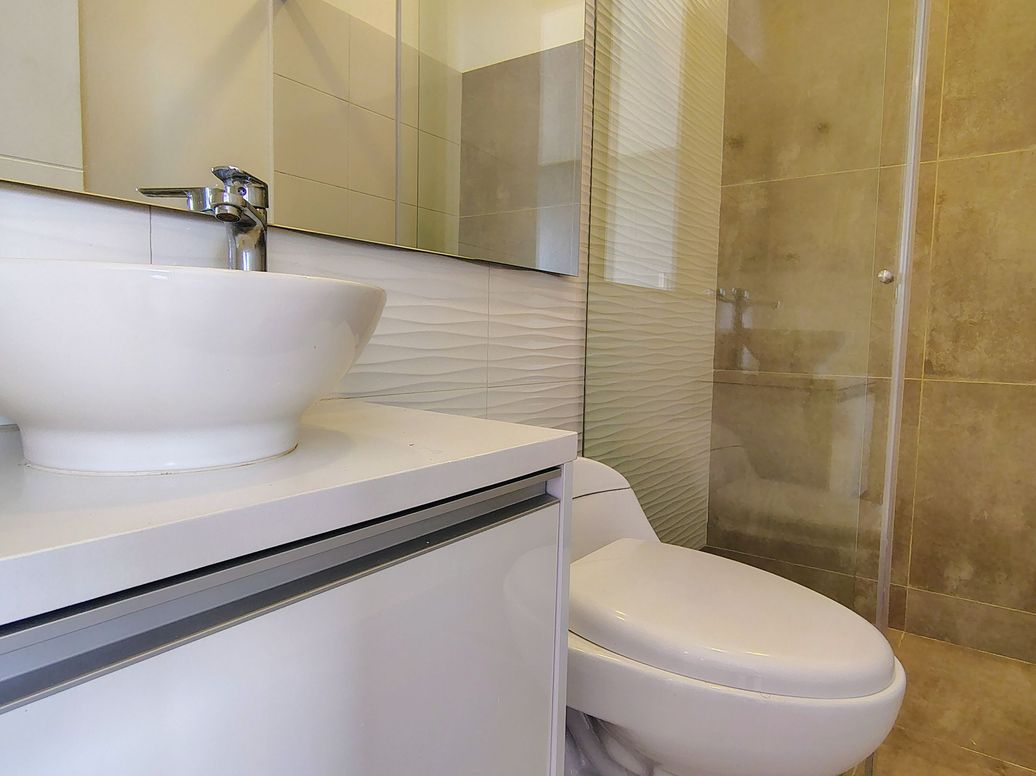 Apartamento de 2 alcobas en venta en Los Cedritos, Bogotá, 72 m² · foto 9 de 19