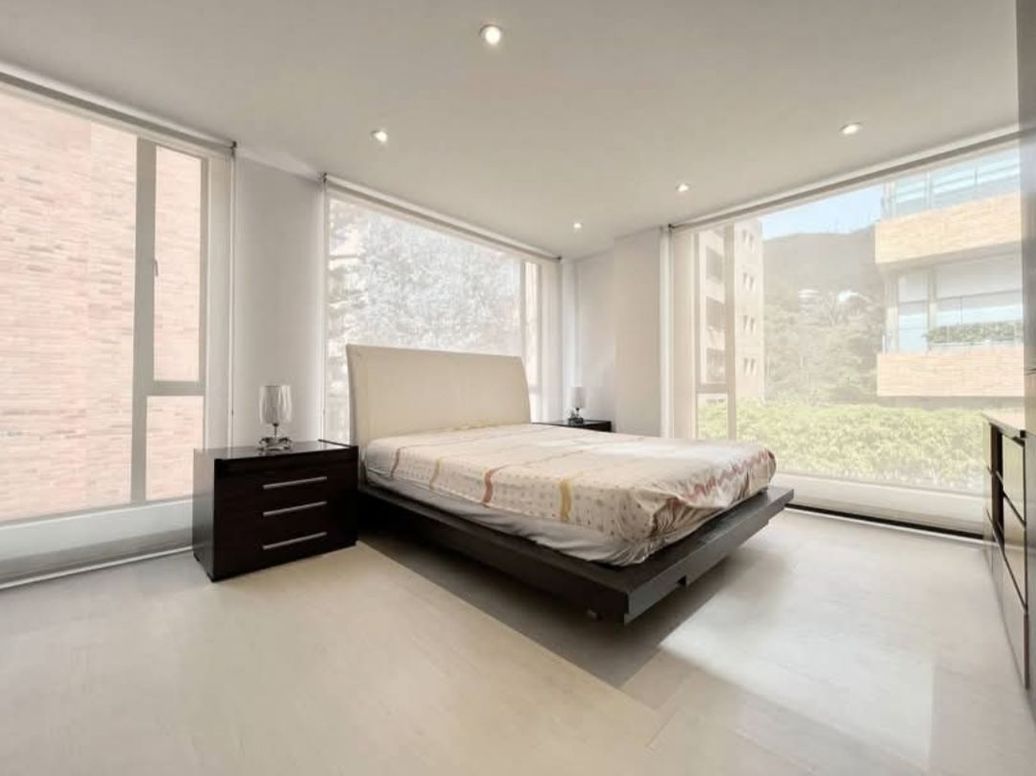 Apartaestudio en venta en Chicó Norte, Bogotá, 50 m² · foto 7 de 8