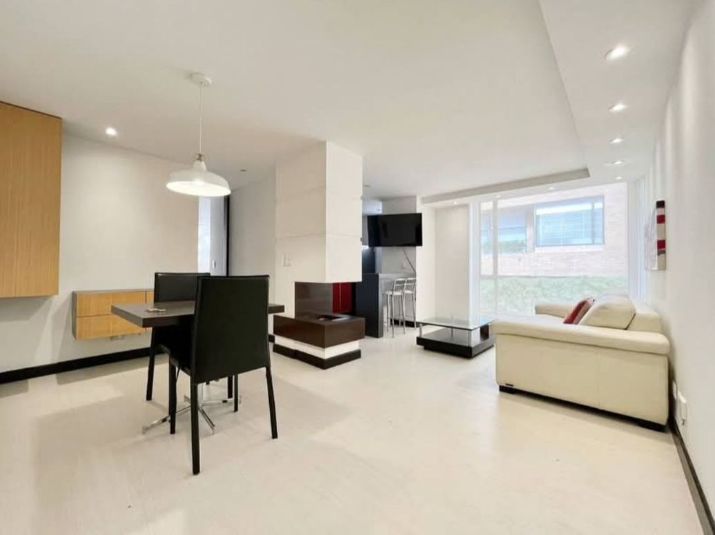 Apartaestudio en venta en Chicó Norte, Bogotá, 50 m² · foto 4 de 8