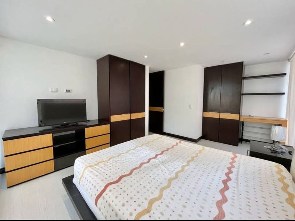 Apartaestudio en venta en Chicó Norte, Bogotá, 50 m² · foto 5 de 8